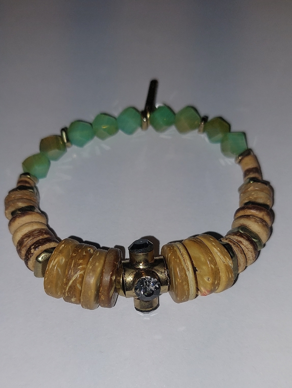 Kenneth Cole Green and Tan Beaded Bracelet with Silver And Gold Accent.Elastic.
